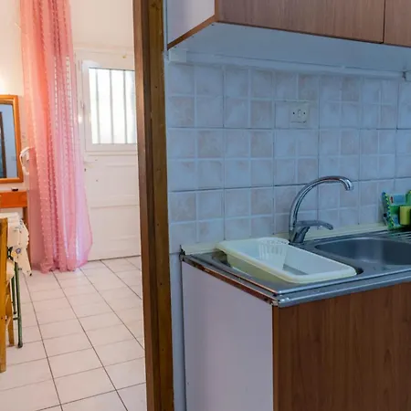 公寓 Apartment's Theodoros 卡梅纳维洛拉